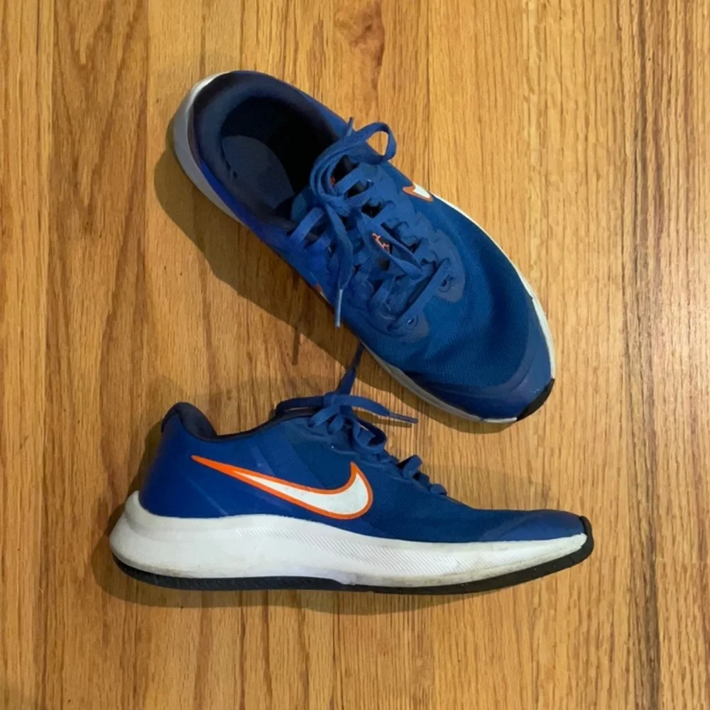 Nike - Shoes - Road Runner Sneakers - Boy’s Big Kids Size 5Y - Blue/White